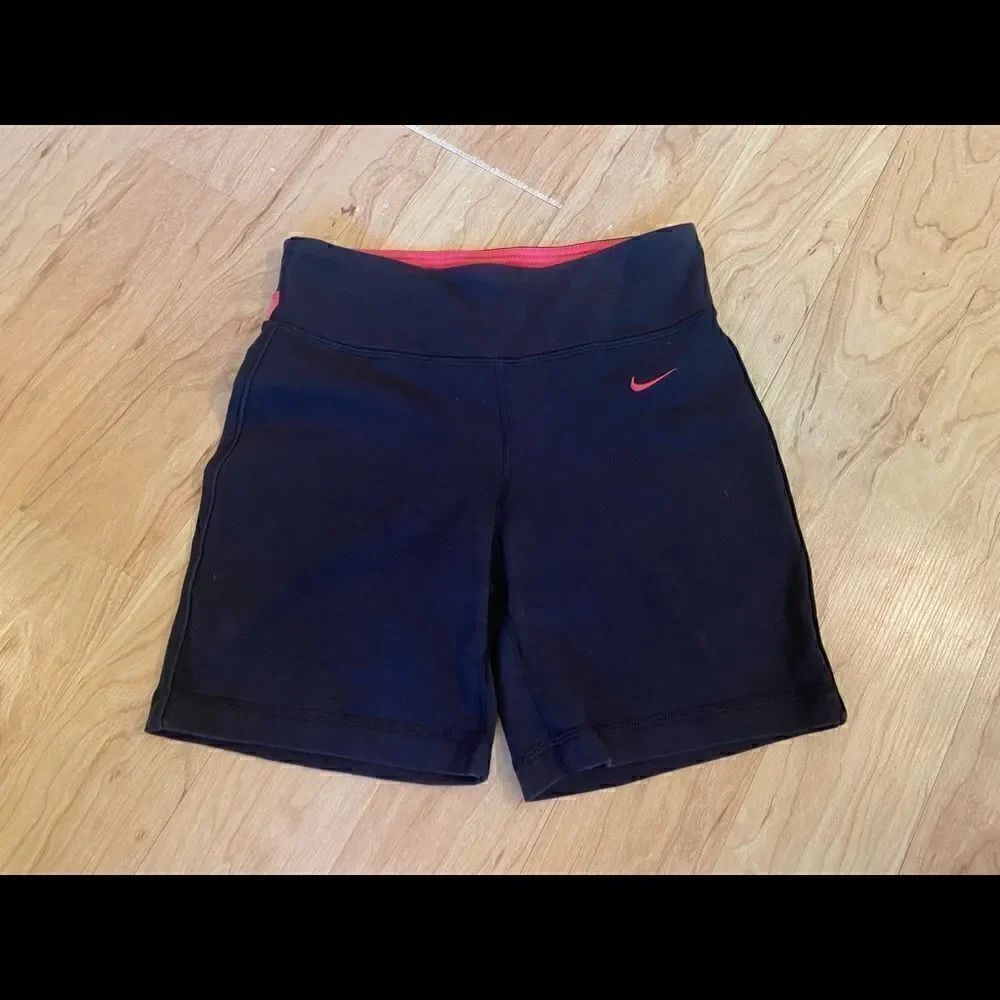 Nike Drifit black/pink bike shorts